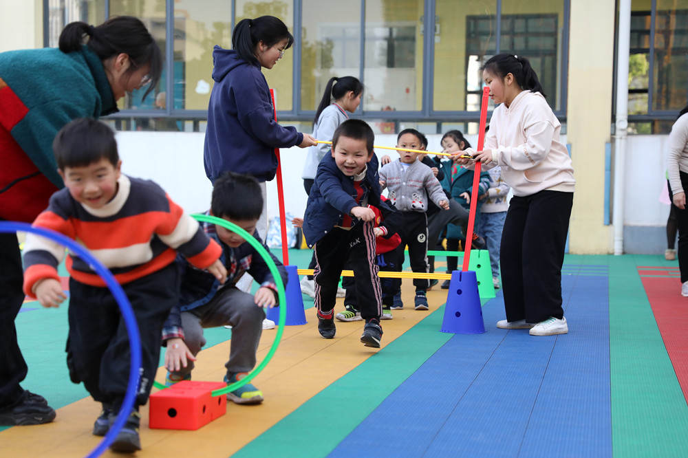 学生用心,幼儿开心,家长放心 ——衡阳幼儿师范高等专科学校开设“四点半课堂” 学生用心,幼儿开心,家长放心 ——衡阳幼儿师范高等专科学校开设“四点半课堂”